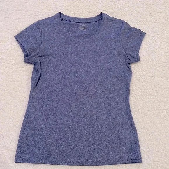 🩷 Champion woman’s soft t shirt - Picture 1 of 3